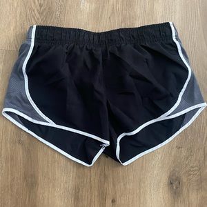 black tie athletic shorts size M